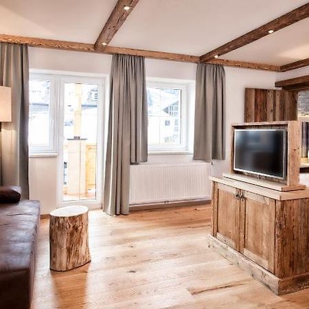 Hotel & Appartements Heigenhauser Waidring Bagian luar foto