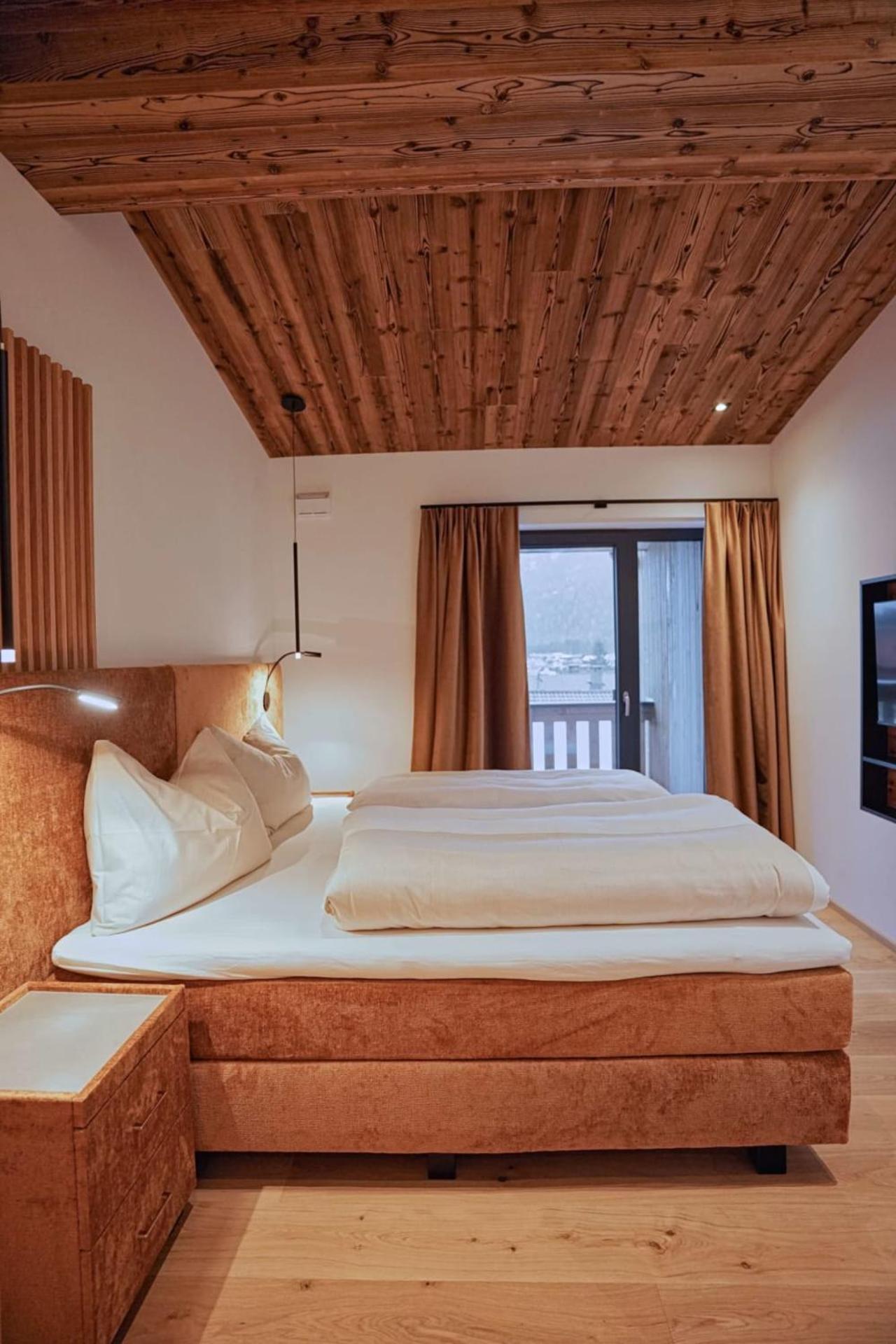Hotel & Appartements Heigenhauser Waidring Bagian luar foto