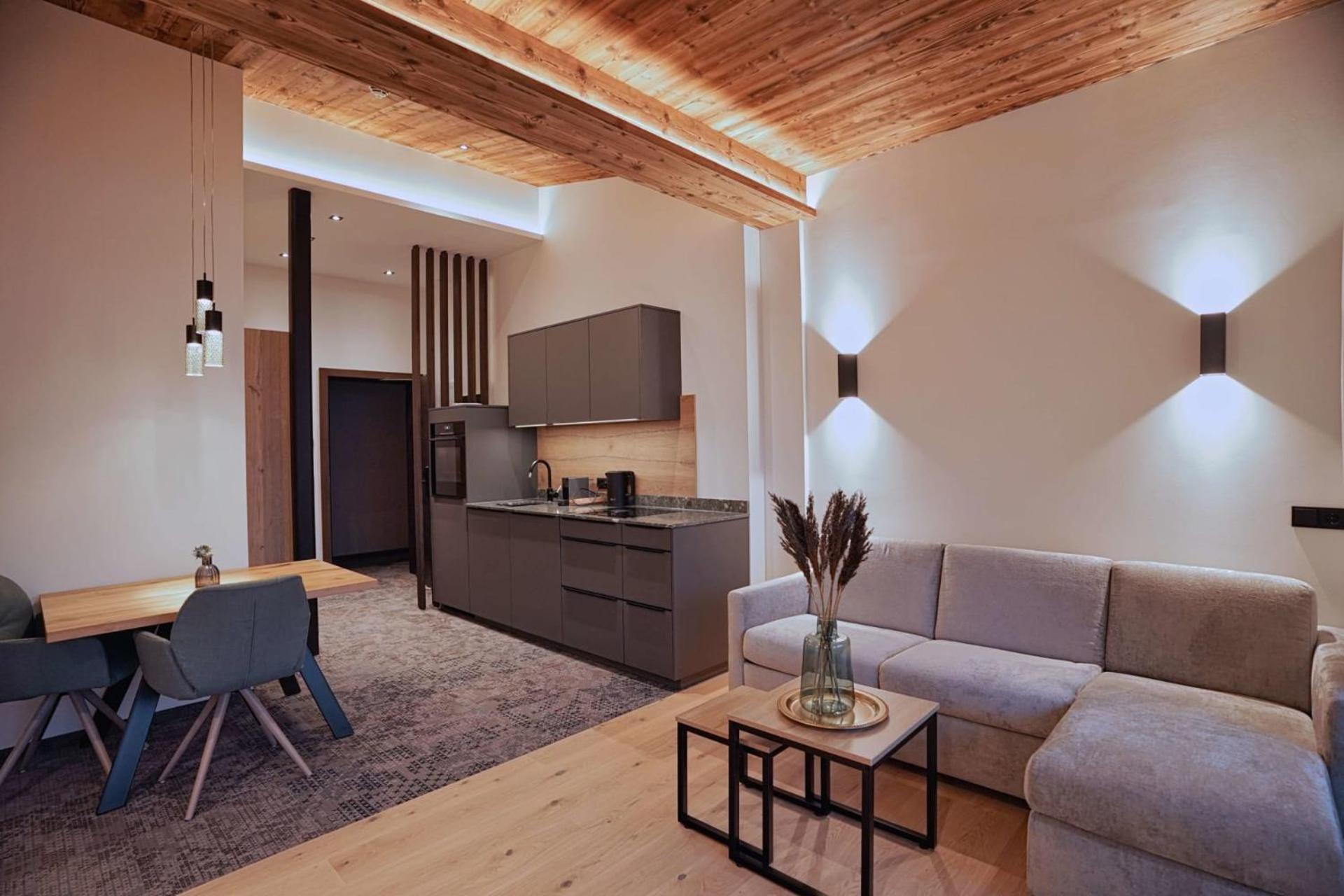 Hotel & Appartements Heigenhauser Waidring Bagian luar foto
