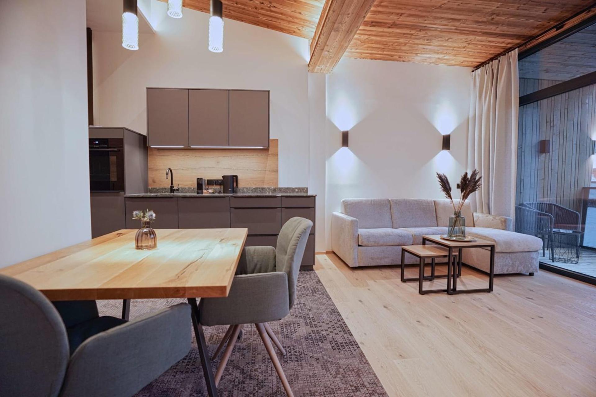Hotel & Appartements Heigenhauser Waidring Bagian luar foto