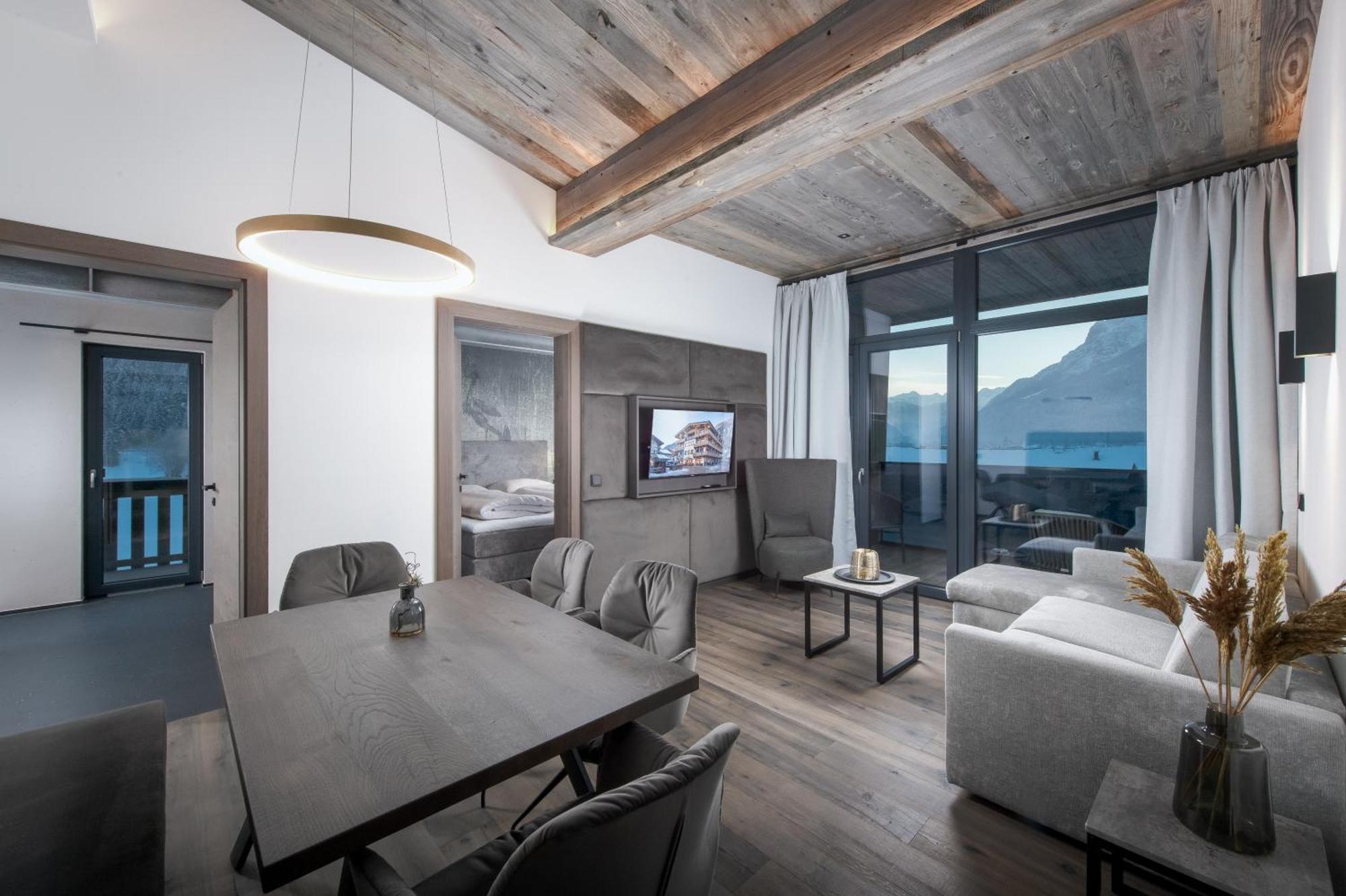 Hotel & Appartements Heigenhauser Waidring Bagian luar foto