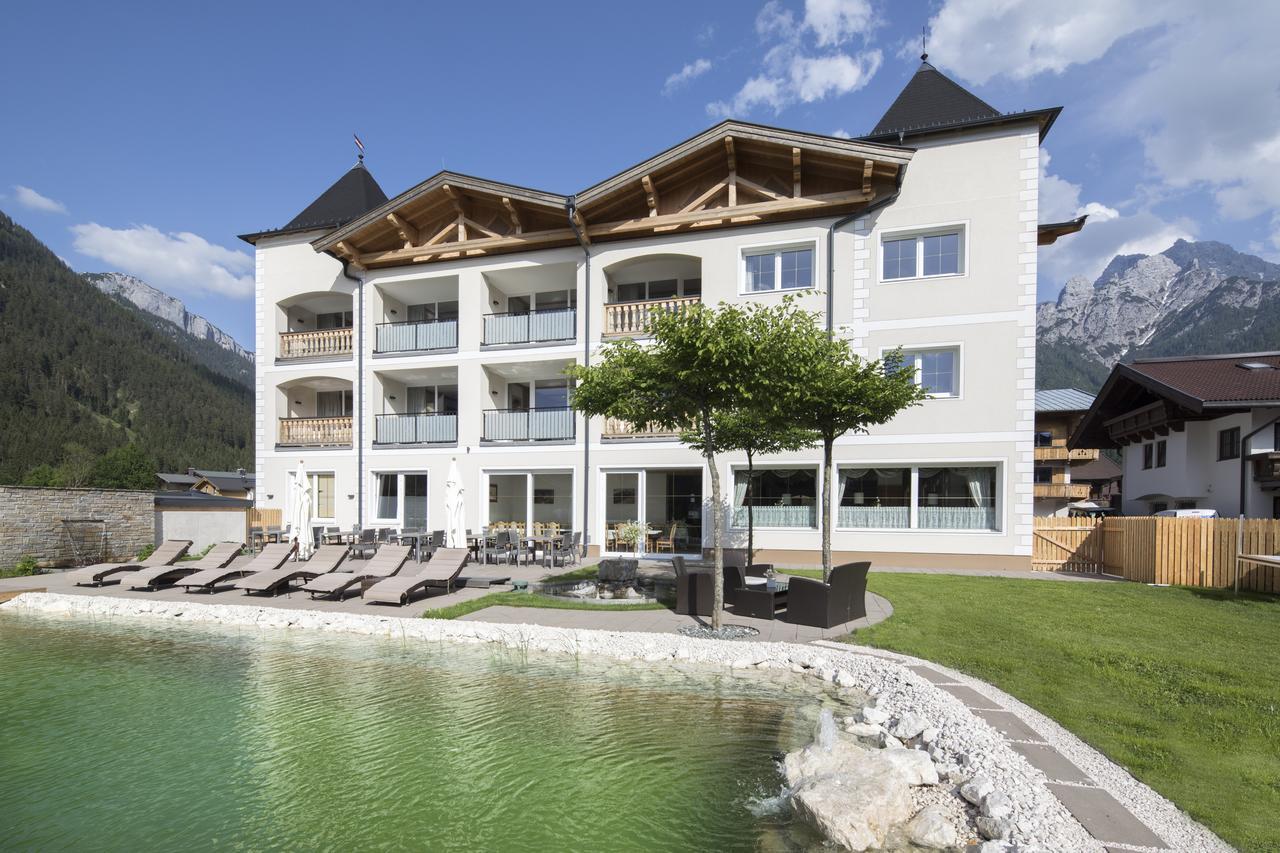 Hotel & Appartements Heigenhauser Waidring Bagian luar foto